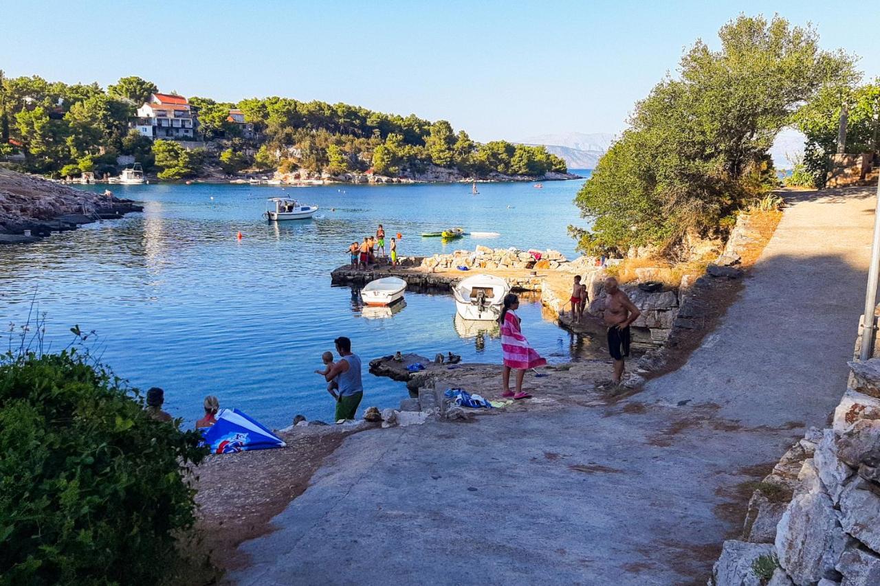 Apartments By The Sea Basina, Hvar - 542 Vrbanj Exterior foto
