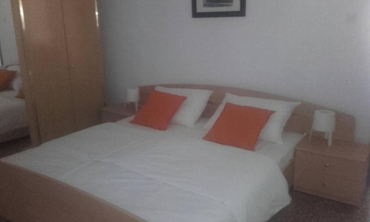Apartments By The Sea Basina, Hvar - 542 Vrbanj Exterior foto